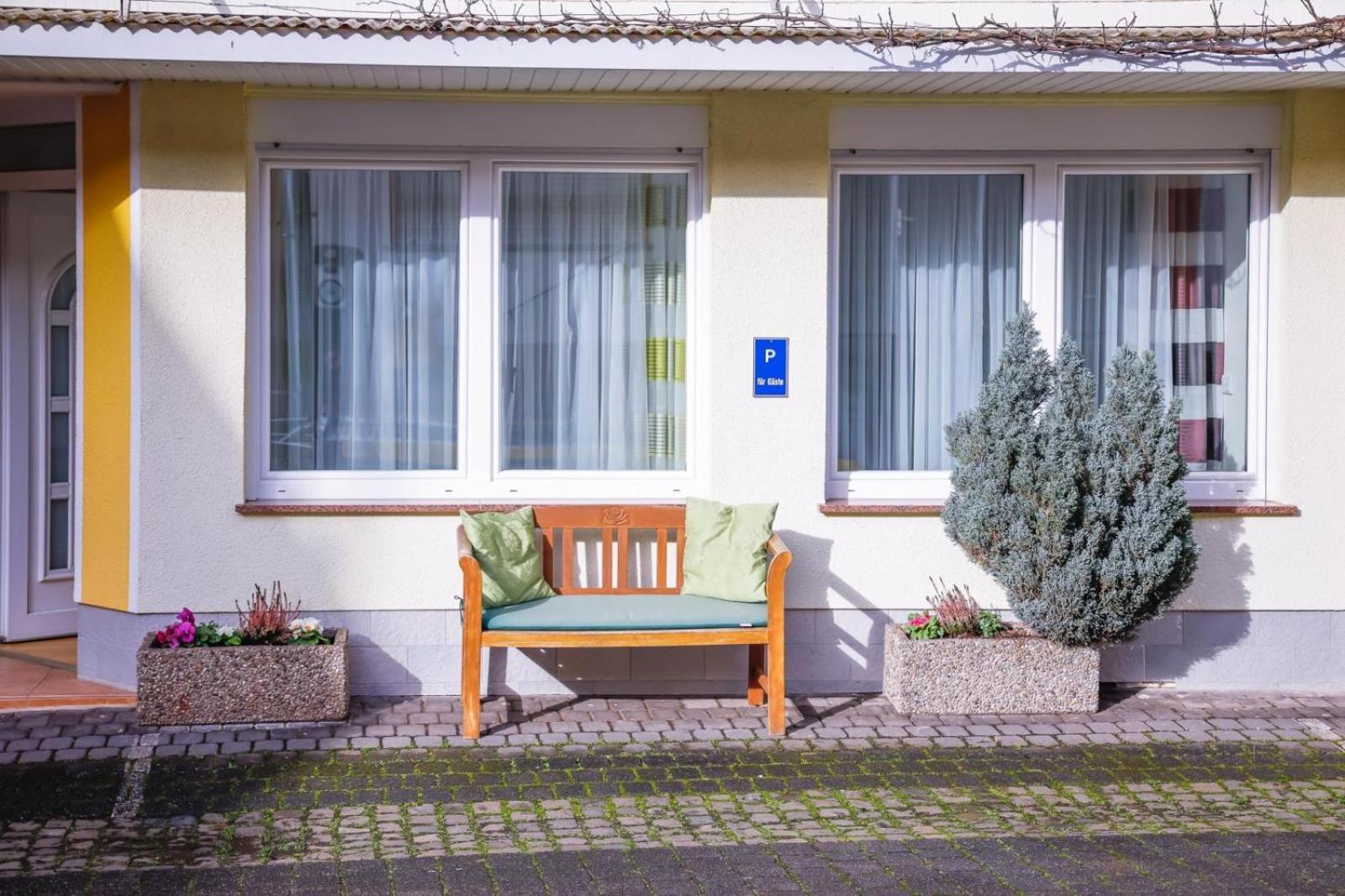 Ferienwohnung 3 Am Petersberg Neef Luaran gambar